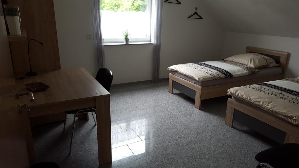 Haus-Bernhard-Hp Appartamento Herschweiler-Pettersheim Esterno foto